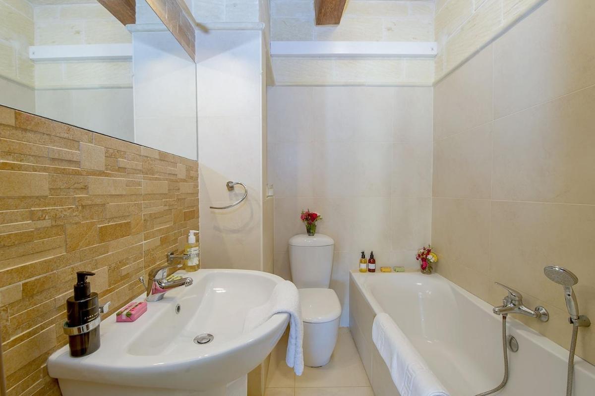 Hanini Holiday Home Qala Luaran gambar